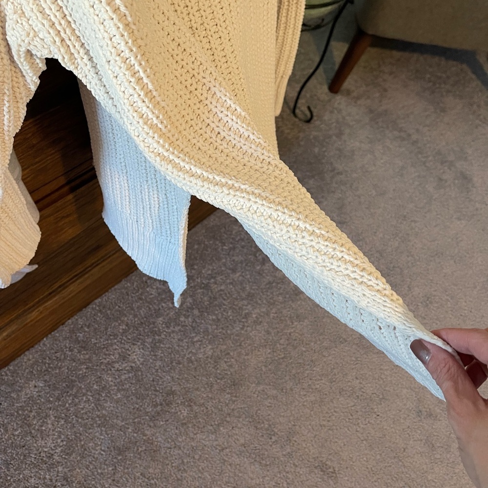 Cozy Aeire pullover Bundle - Picture 3 of 7